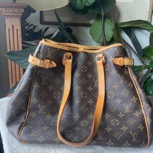 Louis Vuitton Batignolles Vertical Bag